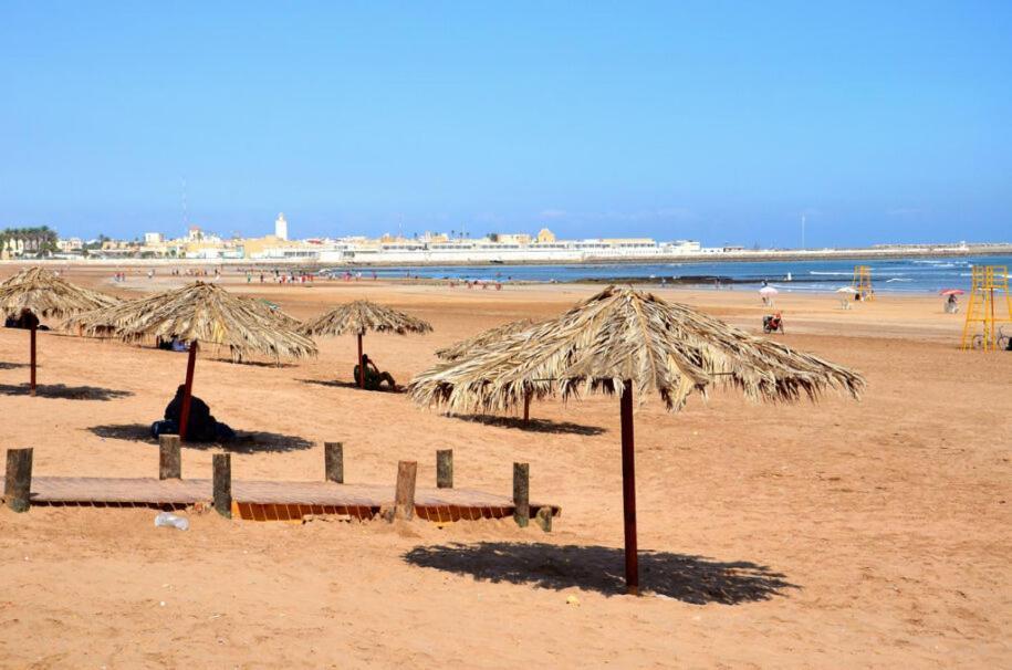 Stay Here, Nice Apartment With Garden View In Center, 1 Min Walk From Beach El Jadida Luaran gambar