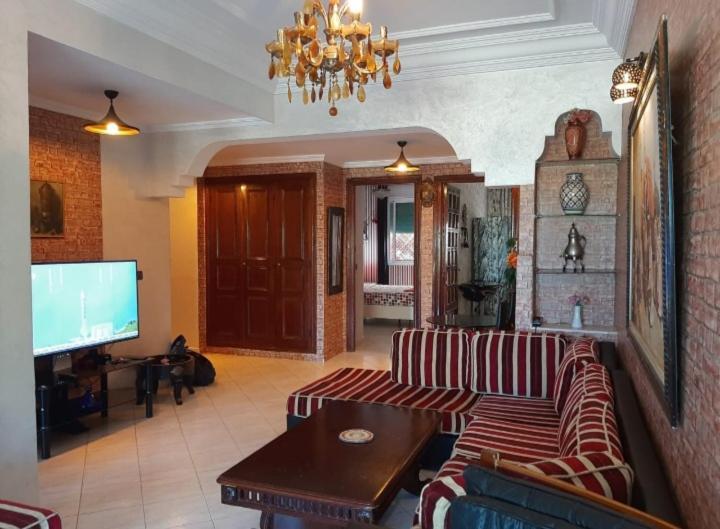 Stay Here, Nice Apartment With Garden View In Center, 1 Min Walk From Beach El Jadida Luaran gambar