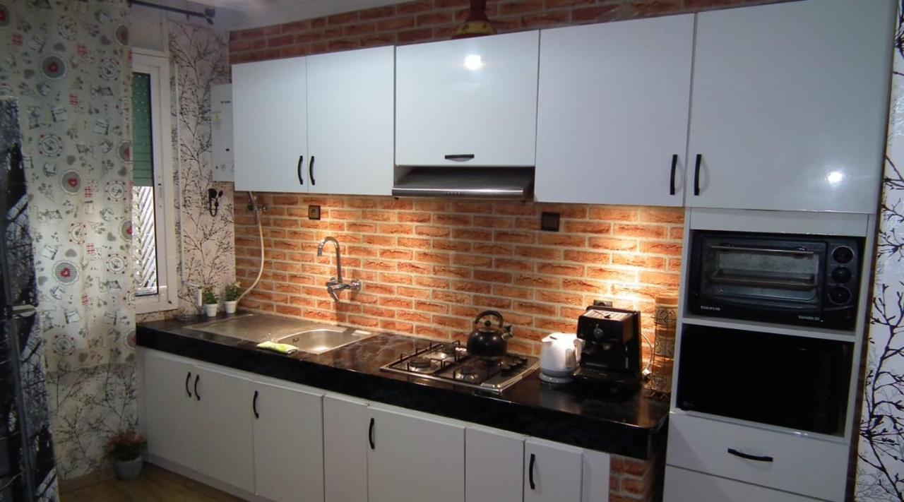 Stay Here, Nice Apartment With Garden View In Center, 1 Min Walk From Beach El Jadida Luaran gambar