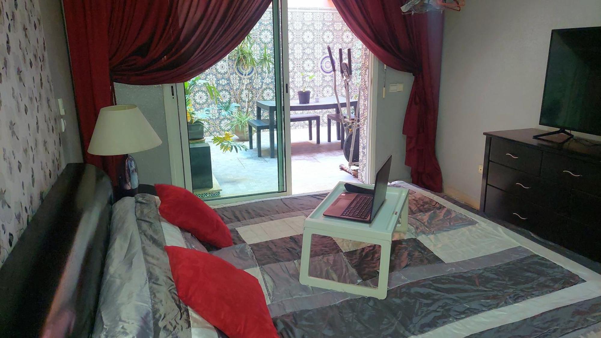 Stay Here, Nice Apartment With Garden View In Center, 1 Min Walk From Beach El Jadida Bilik gambar